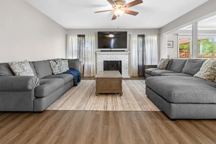 8590 Lake Bluffs Cir, Spring Valley, California 91977