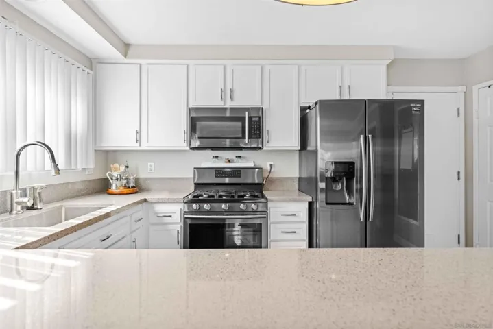 8590 Lake Bluffs Cir, Spring Valley, California 91977