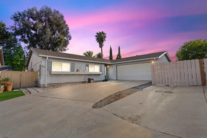 8590 Lake Bluffs Cir, Spring Valley, California 91977
