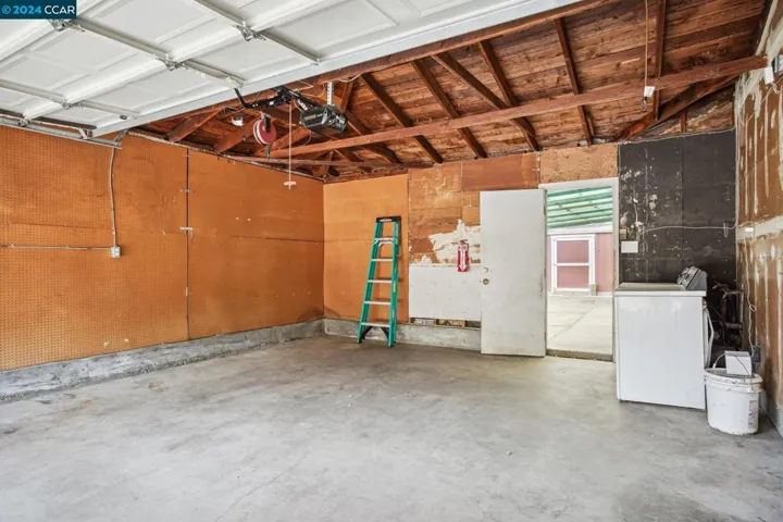 2892 Ruff Ave, Pinole, California 94564