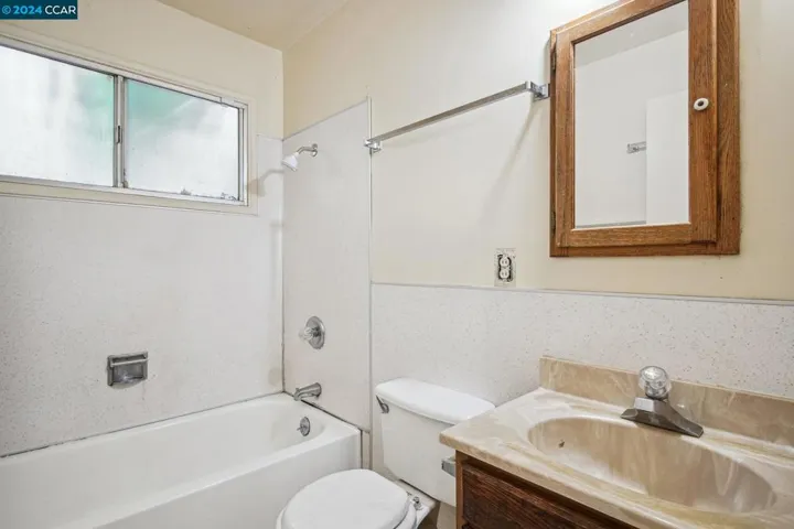 2892 Ruff Ave, Pinole, California 94564