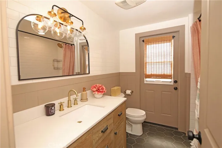 Downstairs Bathroom