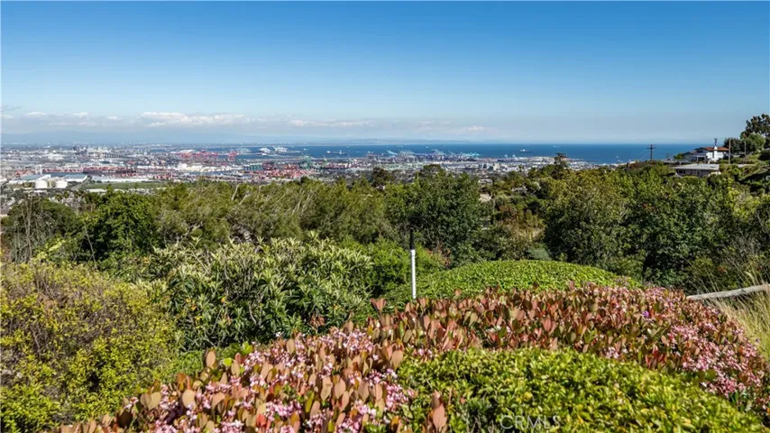 10 Stallion Road, Rancho Palos Verdes, California 90275