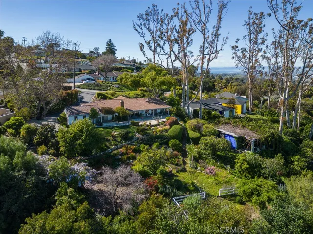 10 Stallion Road, Rancho Palos Verdes, California 90275