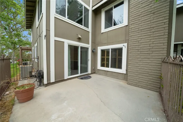 Enclosed/uncovered patio
