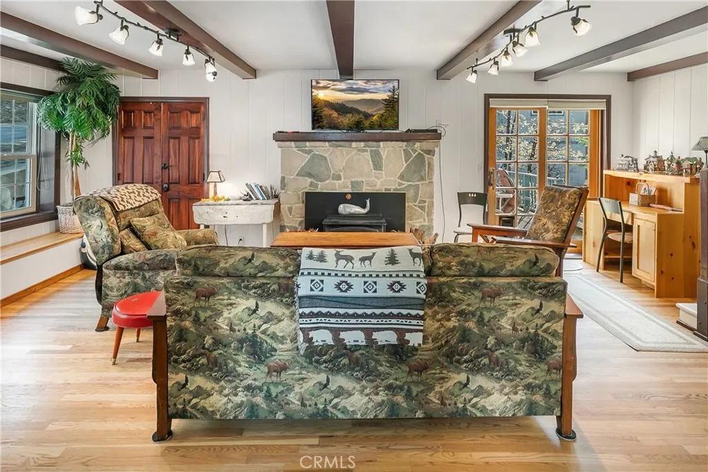 2726 View Drive, Running Springs, California 92382 home-pic-4