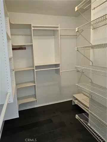 Primary suite walk in closet