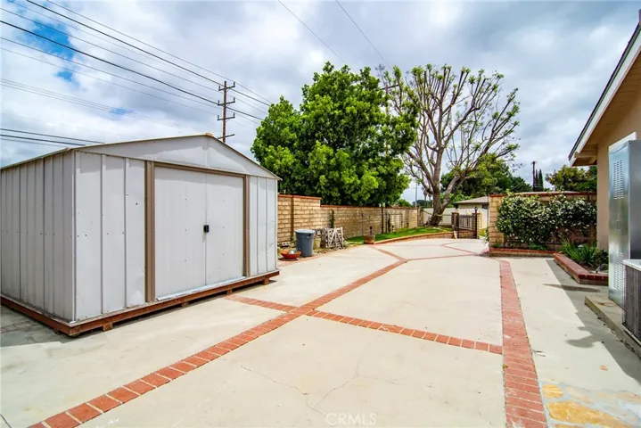 8651 Casaba Avenue, Winnetka, California 91306