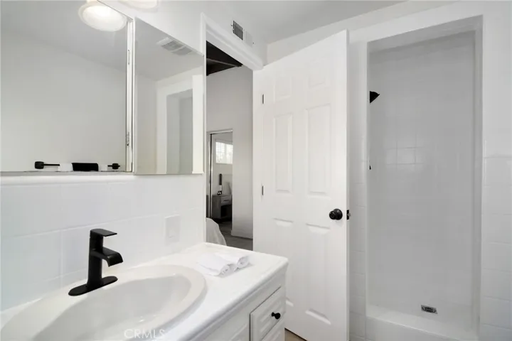8651 Casaba Avenue, Winnetka, California 91306