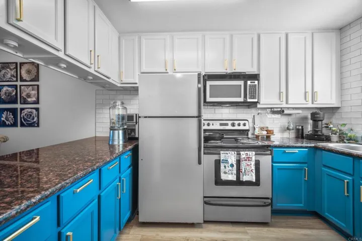 9220 Kenwood Drive J, Spring Valley, California 91977