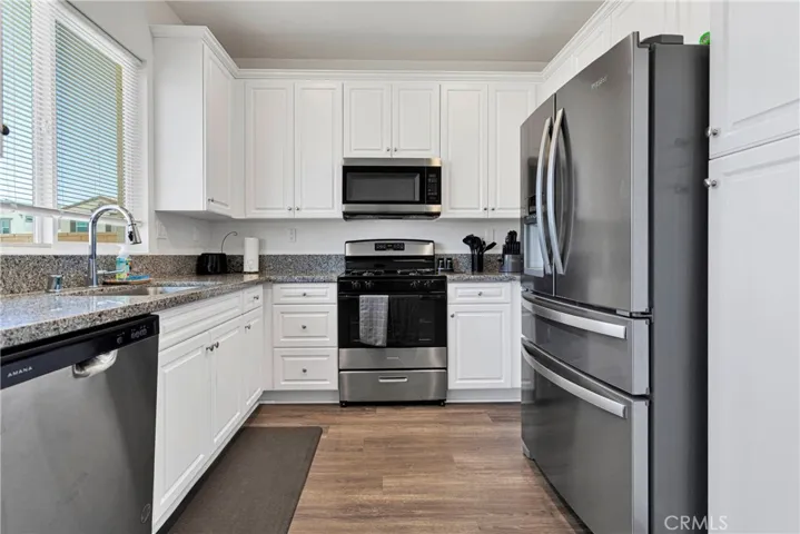 12056 Beverly Glen Street, Victorville, California 92392