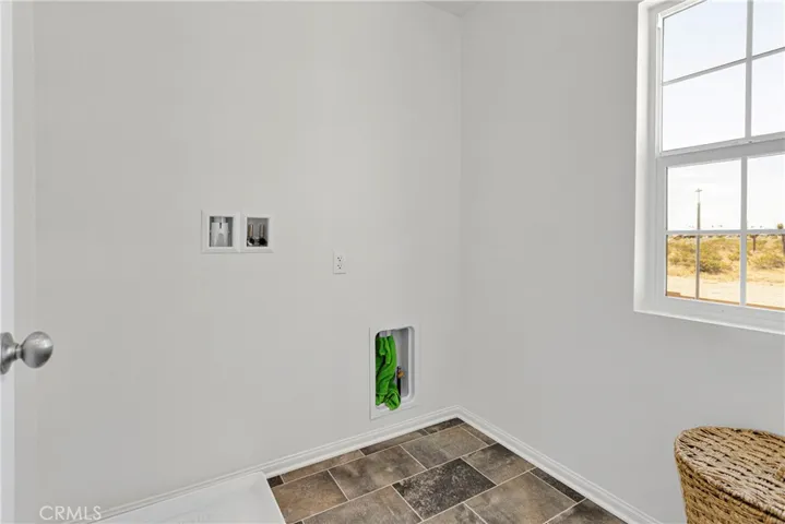 12056 Beverly Glen Street, Victorville, California 92392
