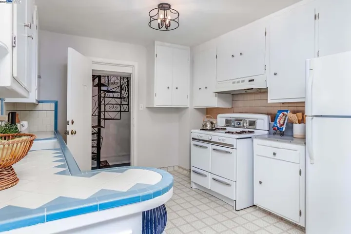 20665 Garden Ave, Hayward, California 94541