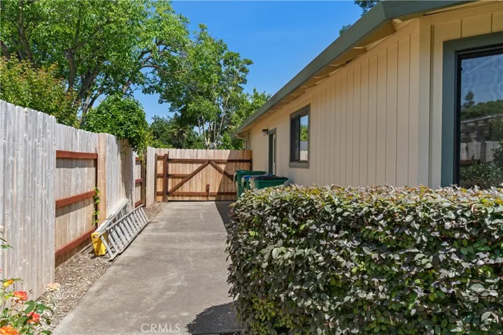 1037 Colmena Drive, Chico, California 95926