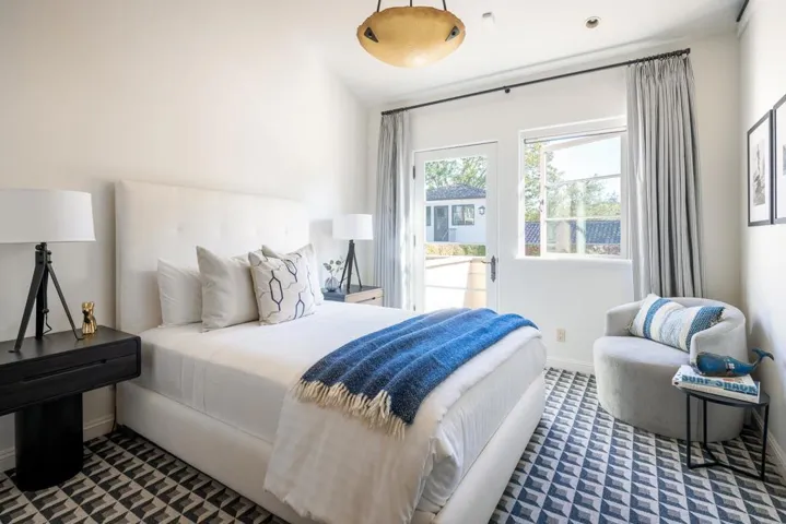 6 Tevis Place, Palo Alto, California 94301