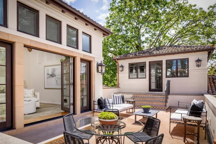 6 Tevis Place, Palo Alto, California 94301