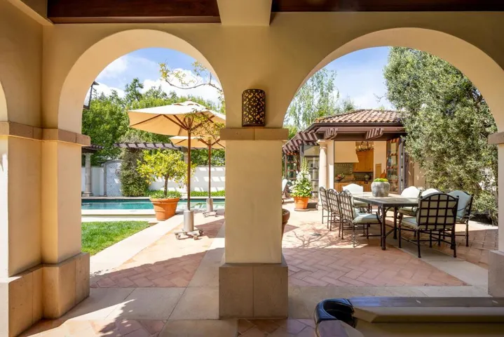 6 Tevis Place, Palo Alto, California 94301