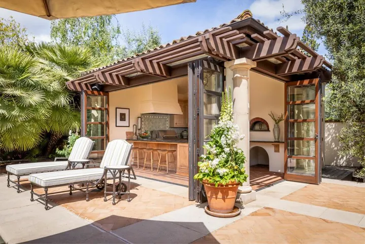 6 Tevis Place, Palo Alto, California 94301