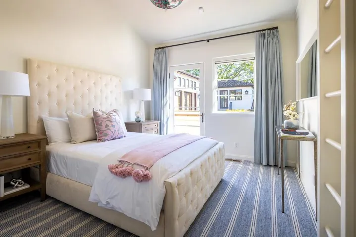 6 Tevis Place, Palo Alto, California 94301