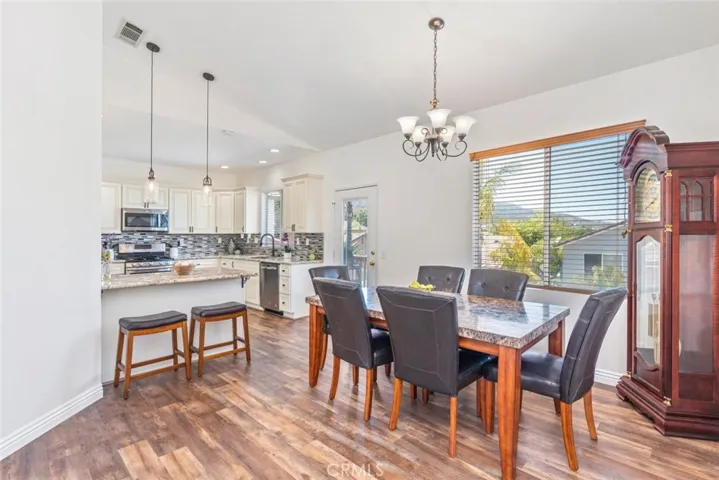 1031 Regina Way, Corona, California 92882