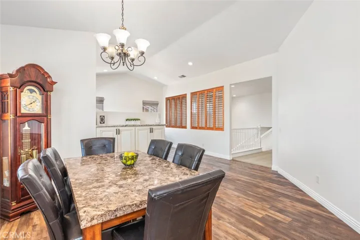 1031 Regina Way, Corona, California 92882