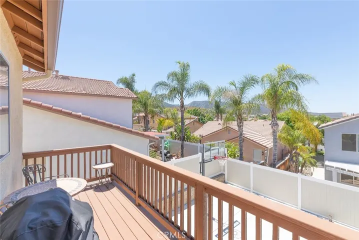 1031 Regina Way, Corona, California 92882