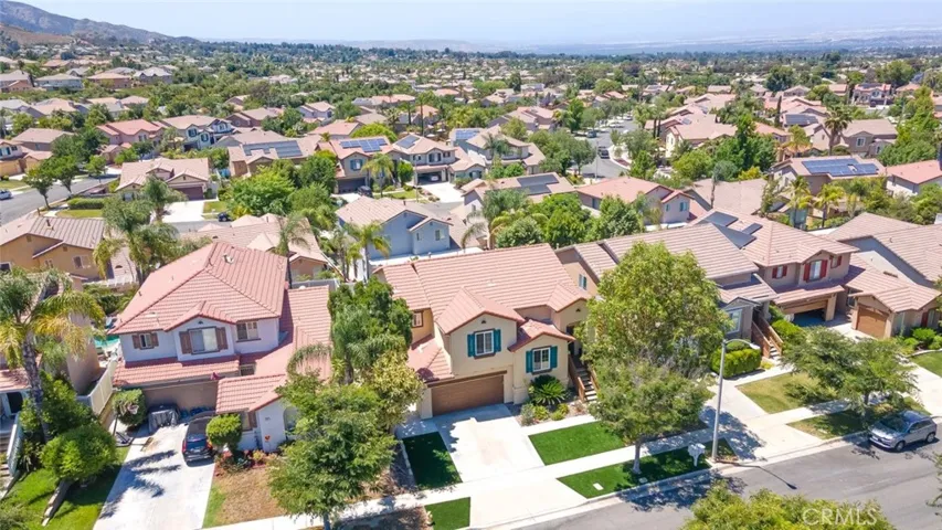 1031 Regina Way, Corona, California 92882