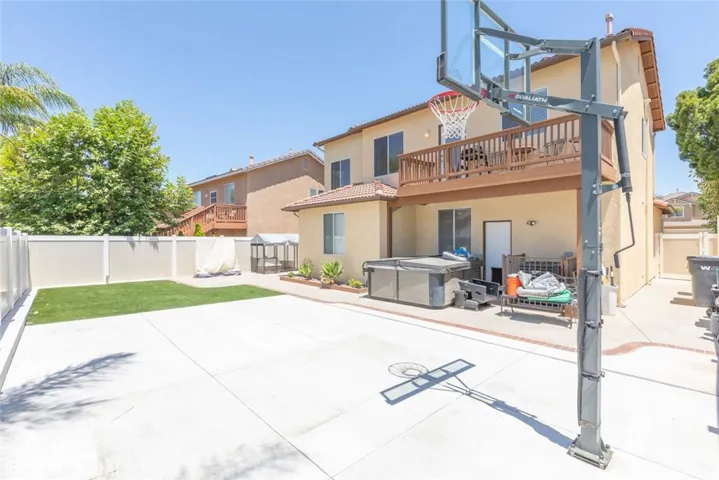 1031 Regina Way, Corona, California 92882