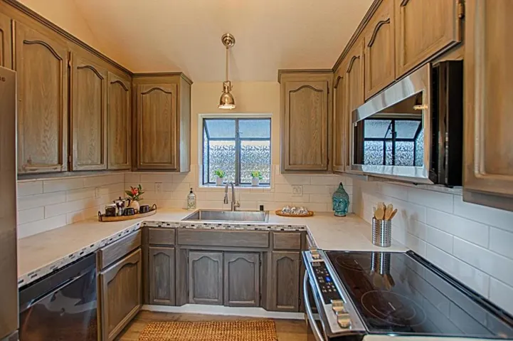 266 North Avenue, Aptos, California 95003
