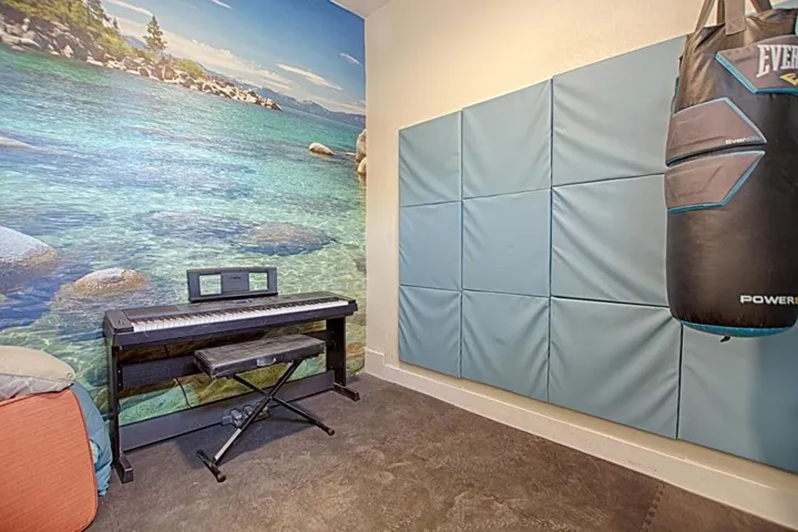 266 North Avenue, Aptos, California 95003