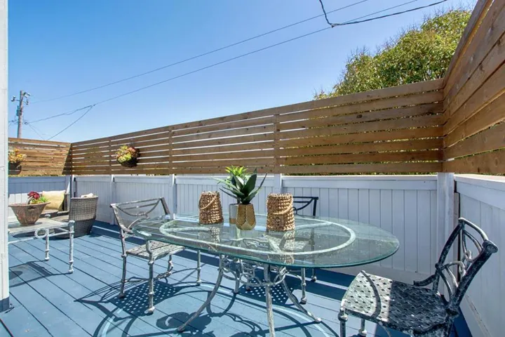 266 North Avenue, Aptos, California 95003