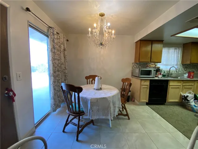Dinning 2-