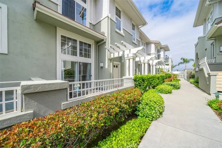 18061 Joyful Lane 104, Huntington Beach, California 92648