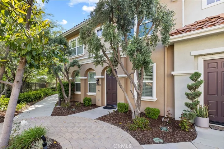 27258 Magnolia Lane, Valencia, California 91354