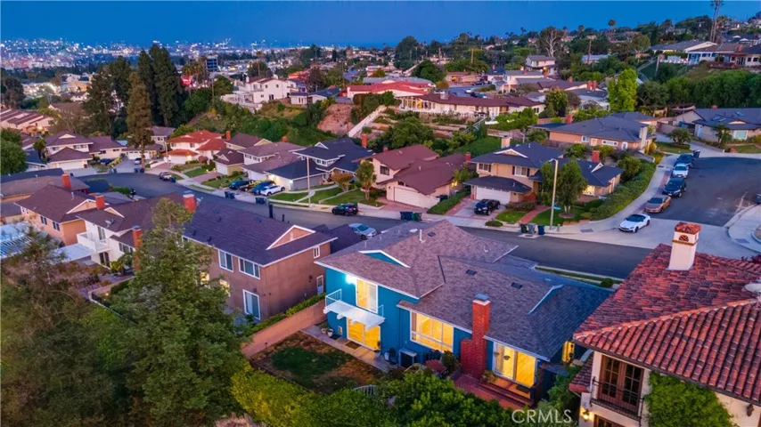 NEIGHBORHOOD VIEW 2