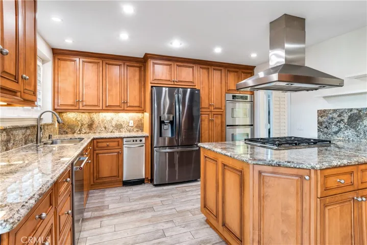 BEAUTIFUL KITCHEN