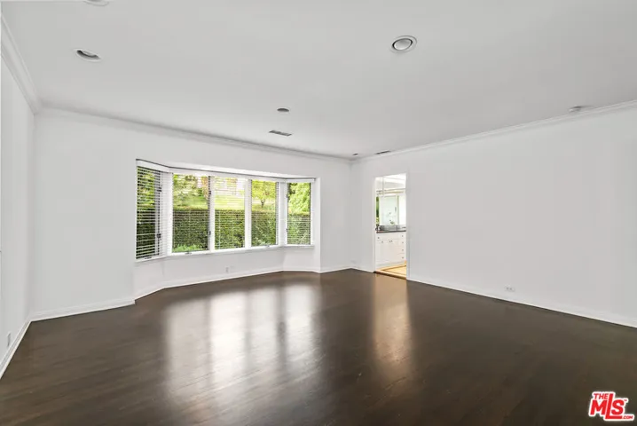 15638 Royal Oak Road, Encino, California 91436