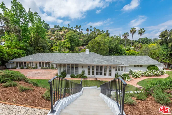 15638 Royal Oak Road, Encino, California 91436
