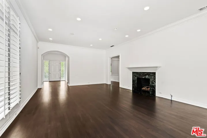 15638 Royal Oak Road, Encino, California 91436