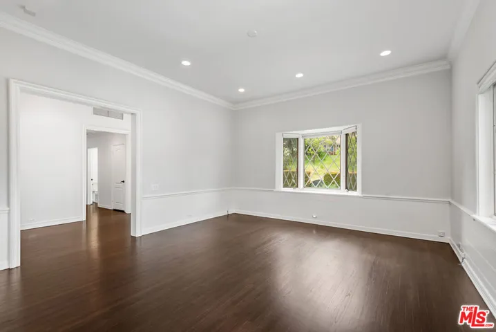 15638 Royal Oak Road, Encino, California 91436