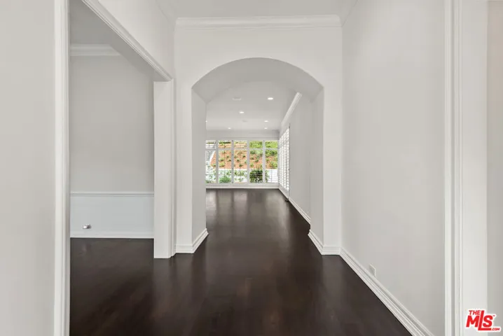 15638 Royal Oak Road, Encino, California 91436