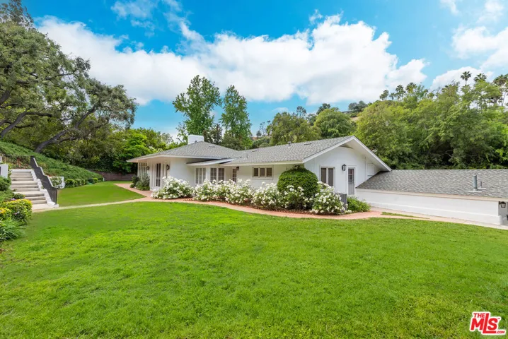 15638 Royal Oak Road, Encino, California 91436