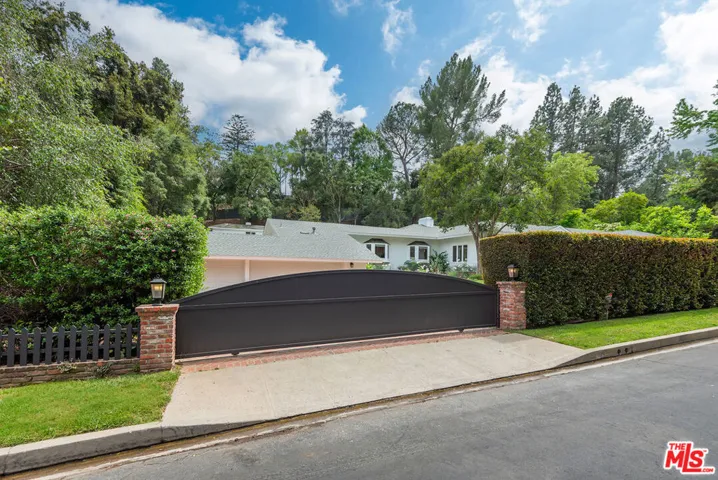 15638 Royal Oak Road, Encino, California 91436