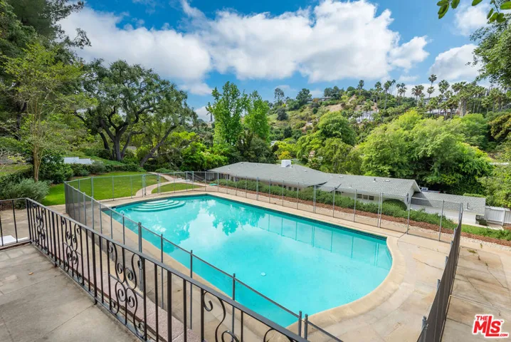 15638 Royal Oak Road, Encino, California 91436