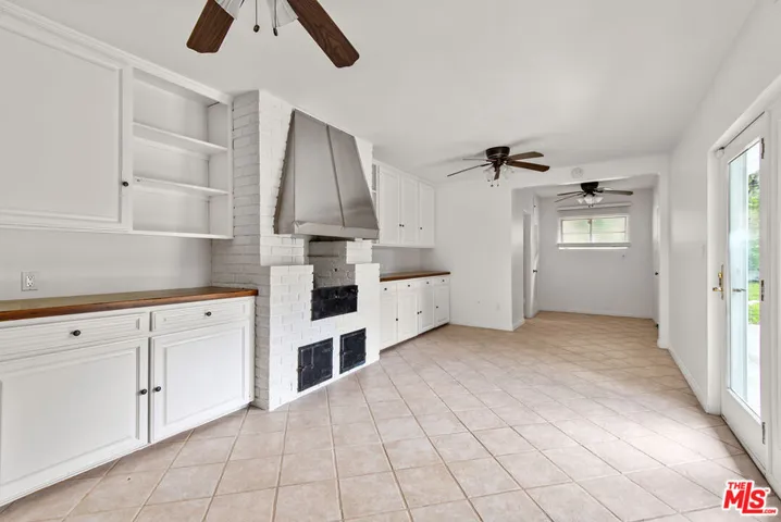 15638 Royal Oak Road, Encino, California 91436