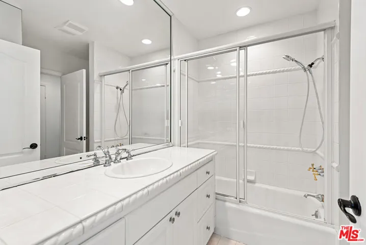 15638 Royal Oak Road, Encino, California 91436