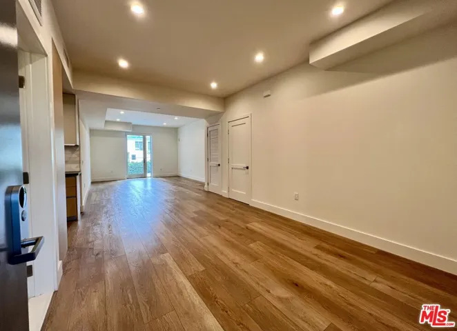 1001 N Fairfax Avenue 309, West Hollywood, California 90046