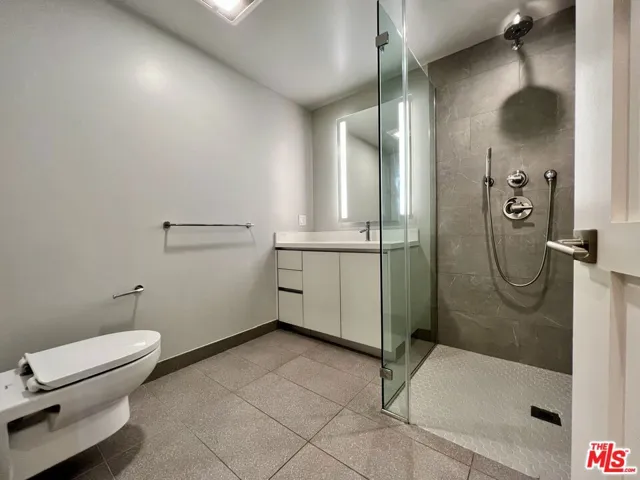 1001 N Fairfax Avenue 309, West Hollywood, California 90046