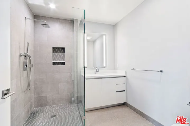 1001 N Fairfax Avenue Ph6, West Hollywood, California 90046