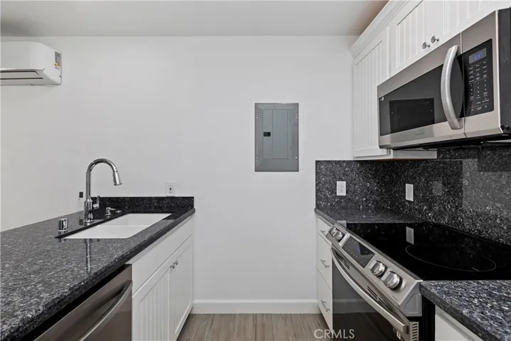 4064 9th Street, Riverside, California 92501